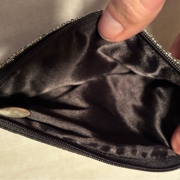 Silver beaded wristlet w/ snap top close & separate side zip compartment - Picture 5 of 5